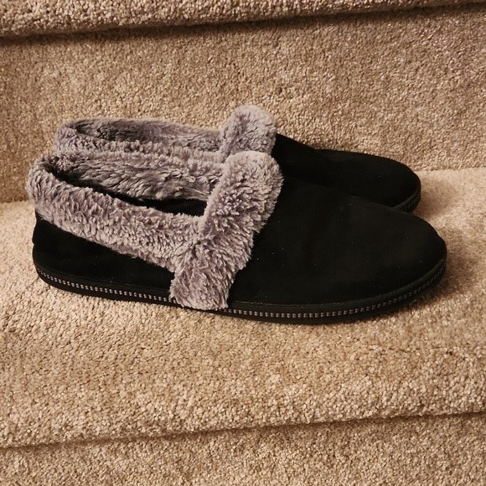 Skechers Women's Cosy Campfire Team Toasty Black Slip-on Slippers Size 10